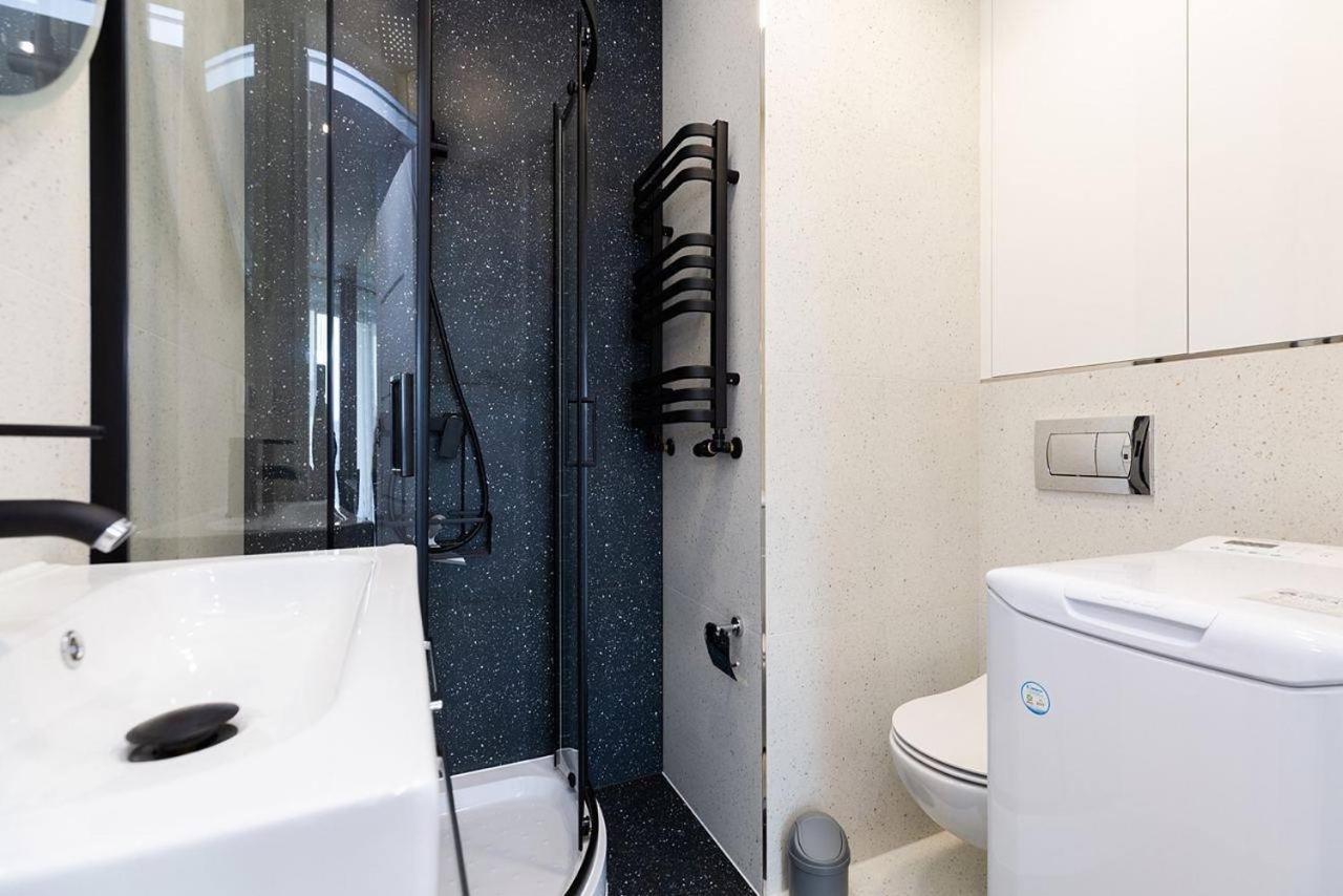 Easy & Comfortable, With Balcony, Very Close To The Center Варшава Екстериор снимка