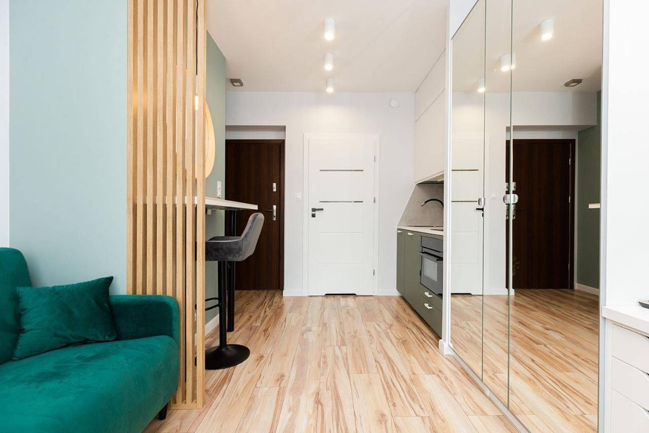 Easy & Comfortable, With Balcony, Very Close To The Center Варшава Екстериор снимка
