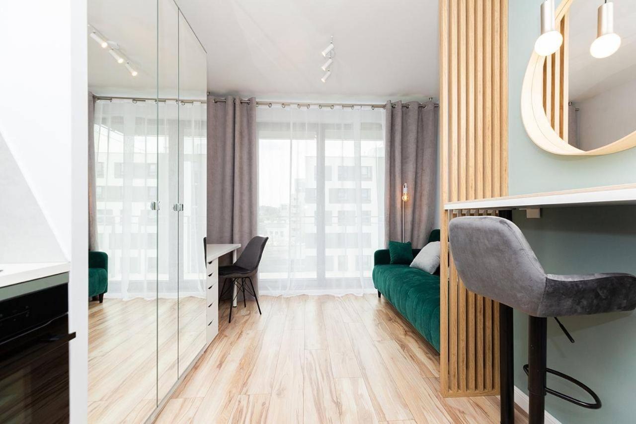 Easy & Comfortable, With Balcony, Very Close To The Center Варшава Екстериор снимка