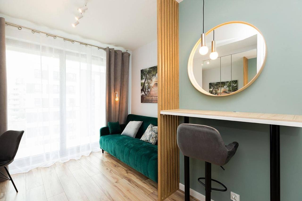Easy & Comfortable, With Balcony, Very Close To The Center Варшава Екстериор снимка